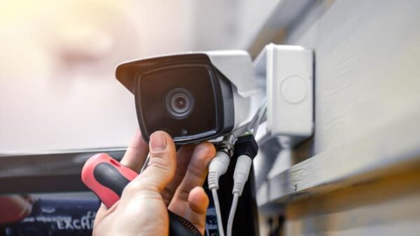 Protégez votre domicile ou votre entreprise avec nos caméras de télésurveillance haute définition équipé d'un espace de stockage important.